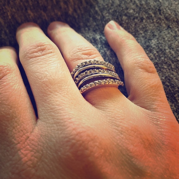 Lia Sophia “Stellar” size 6 rhodium coated and CZ ring - Picture 1 of 5